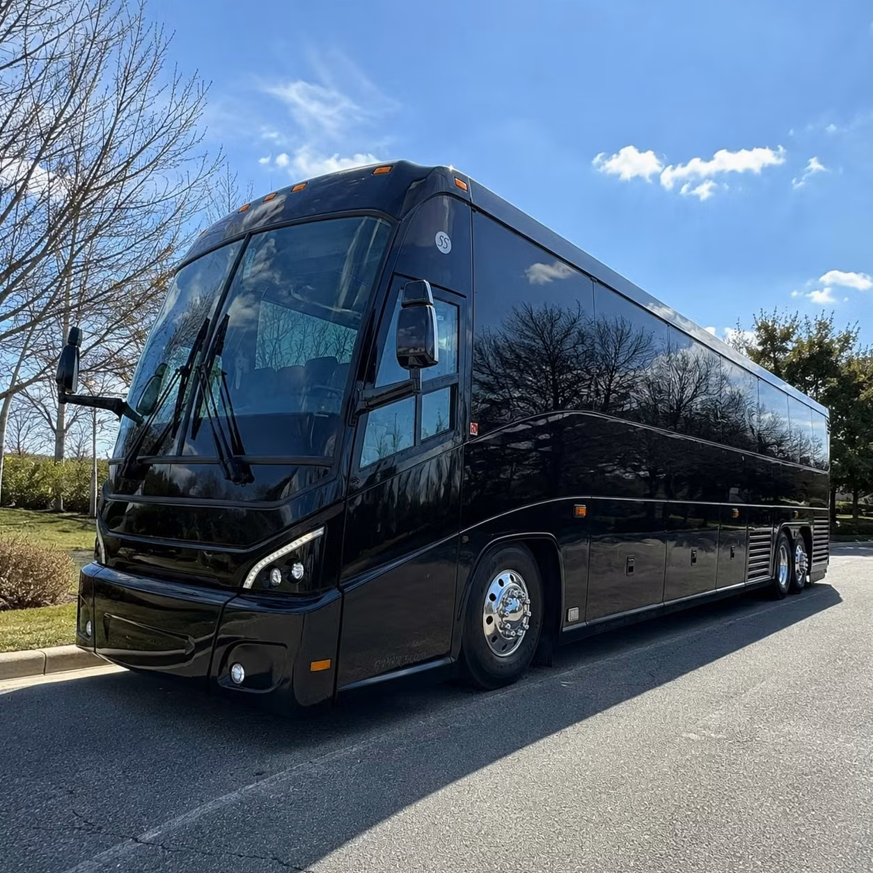 attract and retain top talent with a springdale employee shuttle benefit